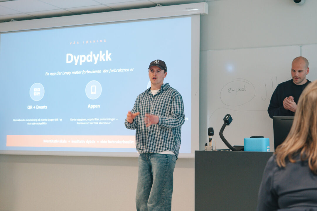 Gruppe Dypdykk presenterer sin idé under Seafood Case Day. Foto: Kofi Yirrah